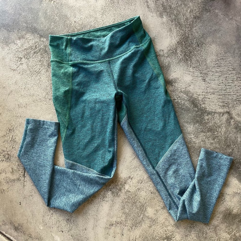 Outdoor Voices OV Warmup Colorblock 7/8 Legging in Alpine/Emerald/Forest Size XS